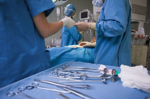 耳朵后长包是癌症前兆 耳朵后长包是癌症前兆