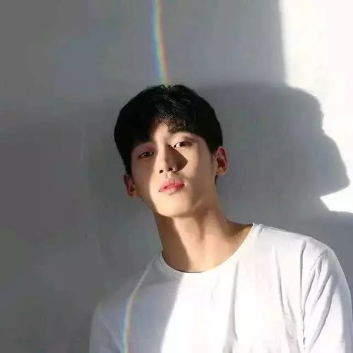 宋亚轩现在身高多高了 宋亚轩现在身高多高了