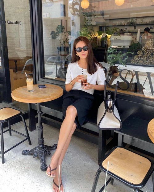 红雪莲高樱 红雪莲高樱原唱是哪年的 红雪莲高樱 红雪莲高樱原唱是哪年的